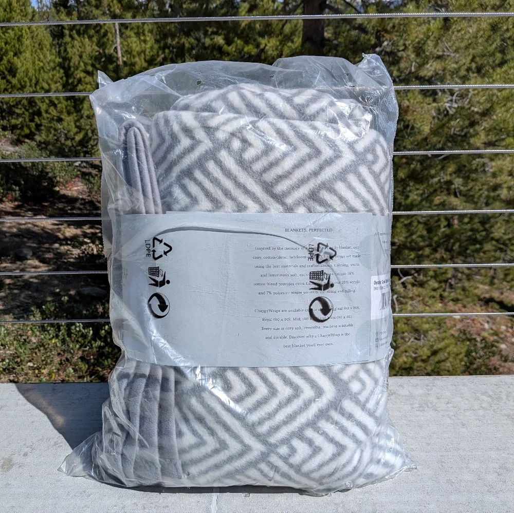 ChappyWrap Original Size Blanket Oyster Cove Diamond Gray - Picture 3 of 6